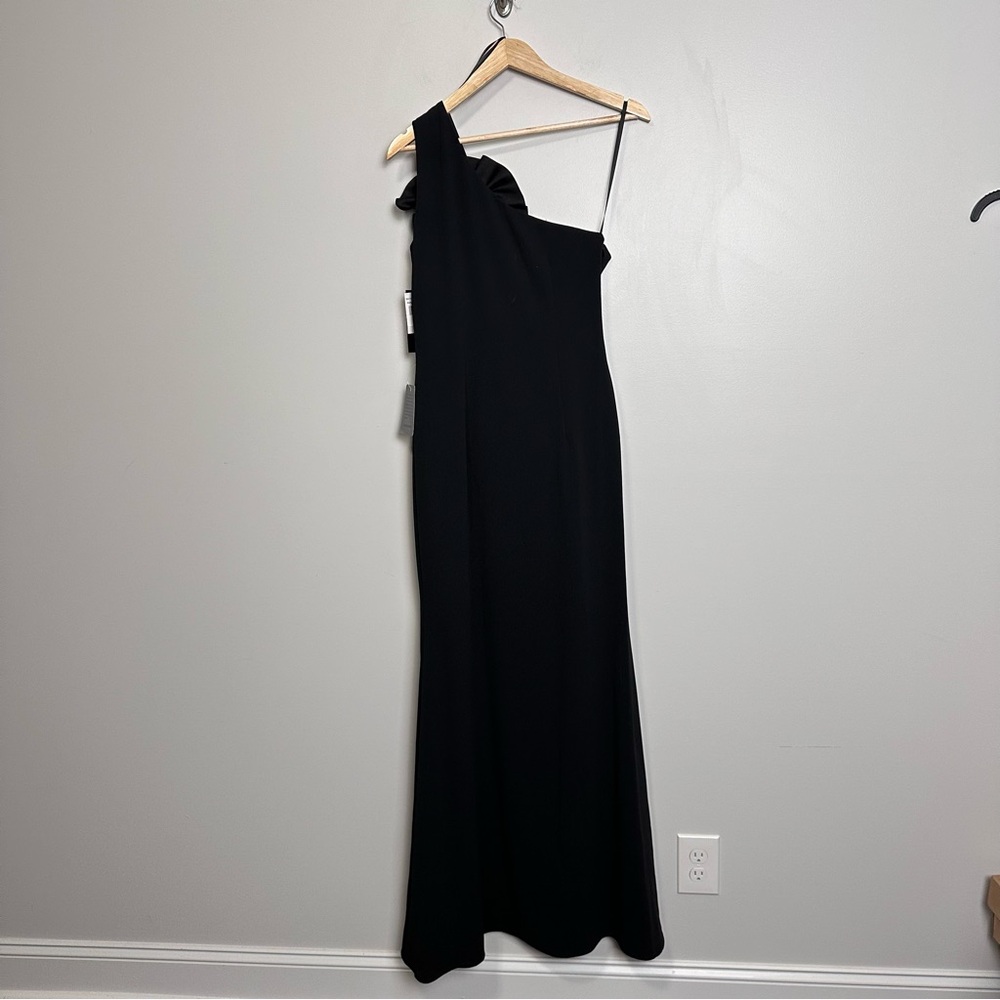 Betsy & Adam Black One-Shoulder Maxi Dress - Picture 8 of 11
